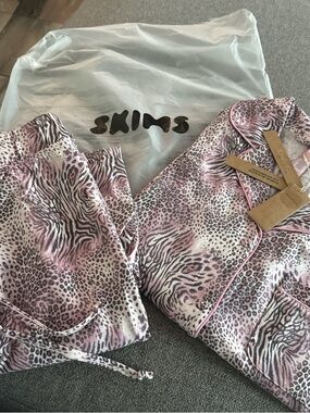 SKIMS 3 pc animal print pajama set